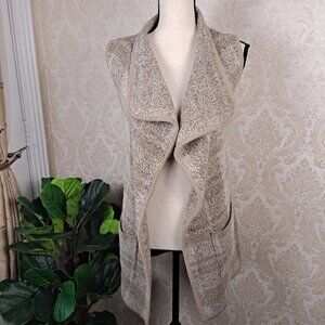 Yaira Size Small Tan/Cream Plaid Knit Sweater Vest Pockets Waterfall Front EUC